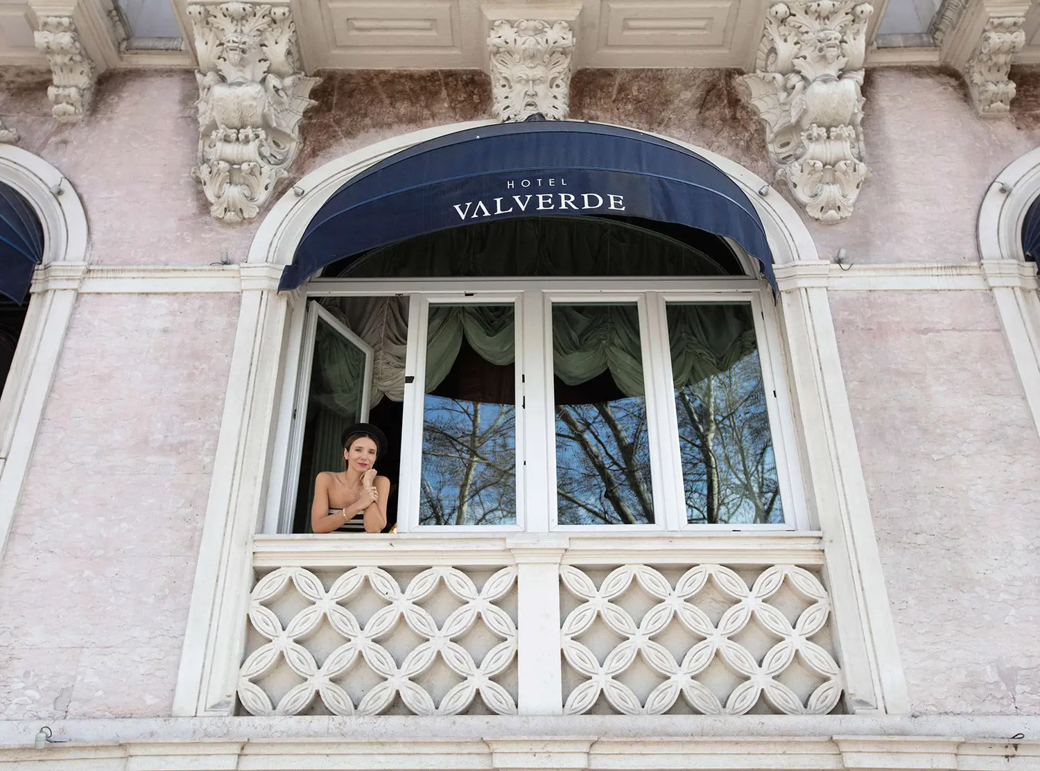 Valverde Hotel Valverde Hotel first opened in 2014, inspired by the memory of the old Public Promenade at Avenida da Liberdade in the heart of Lisbon (All pictures of me by the ultra talented Pedro Duarte Jorge. Check his fine art work @pduartej)