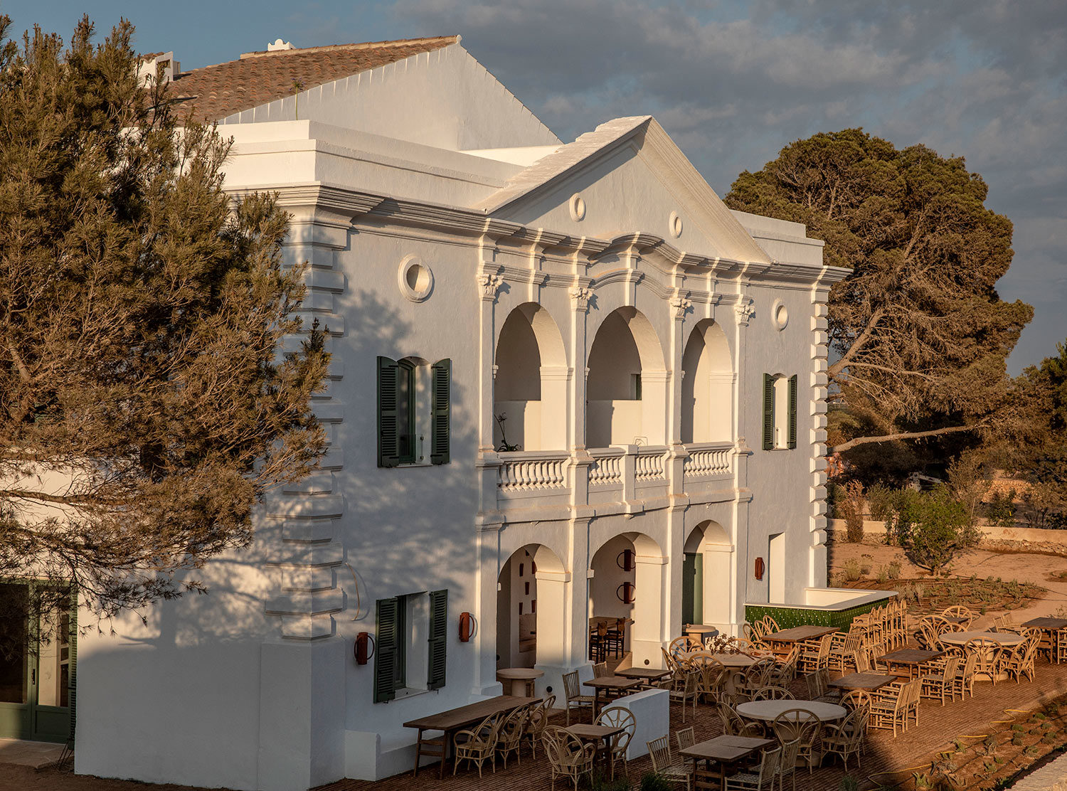 Menorca Experimental Whitewashed 19th century former farmhouse façade