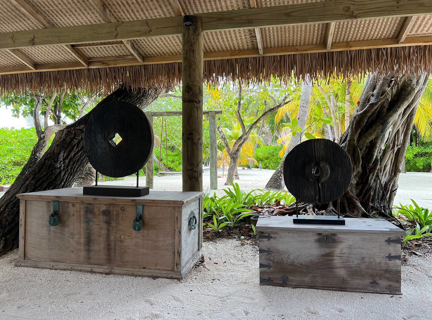 COMO Cocoa Island Simple and elegant, the check-in reception at COMO Cocoa