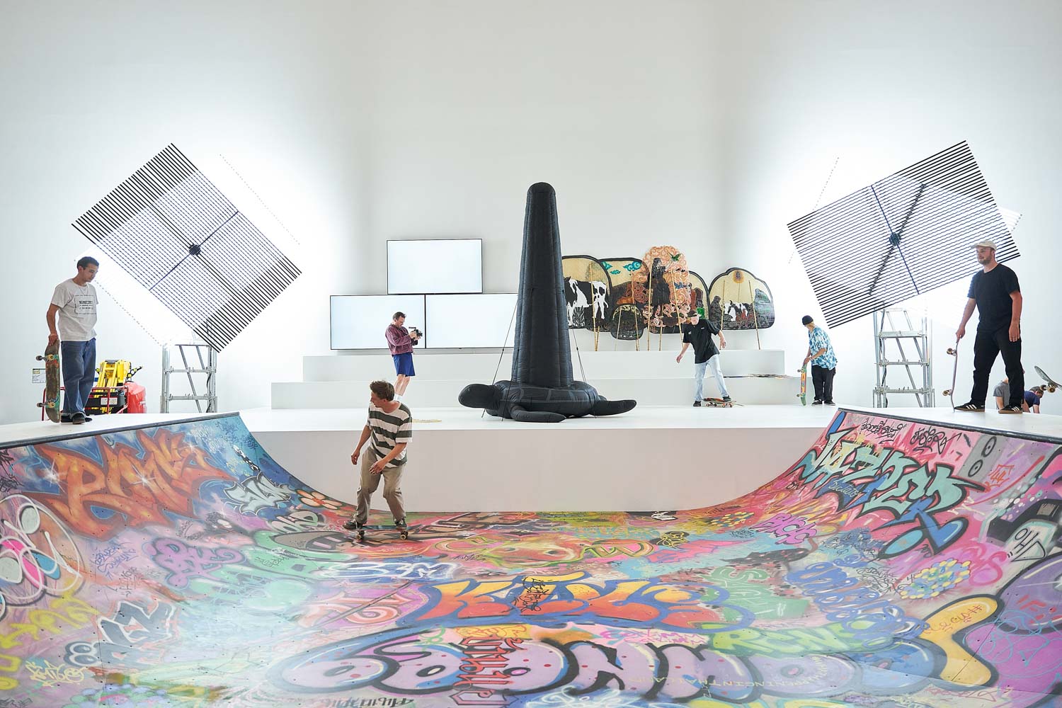 An Easy Guide To documenta fifteen Baan Noorg Collaborative Arts and Culture, The Rituals of Things, 2022, installation view, documenta Halle. Photo by Nicolas Wefers
