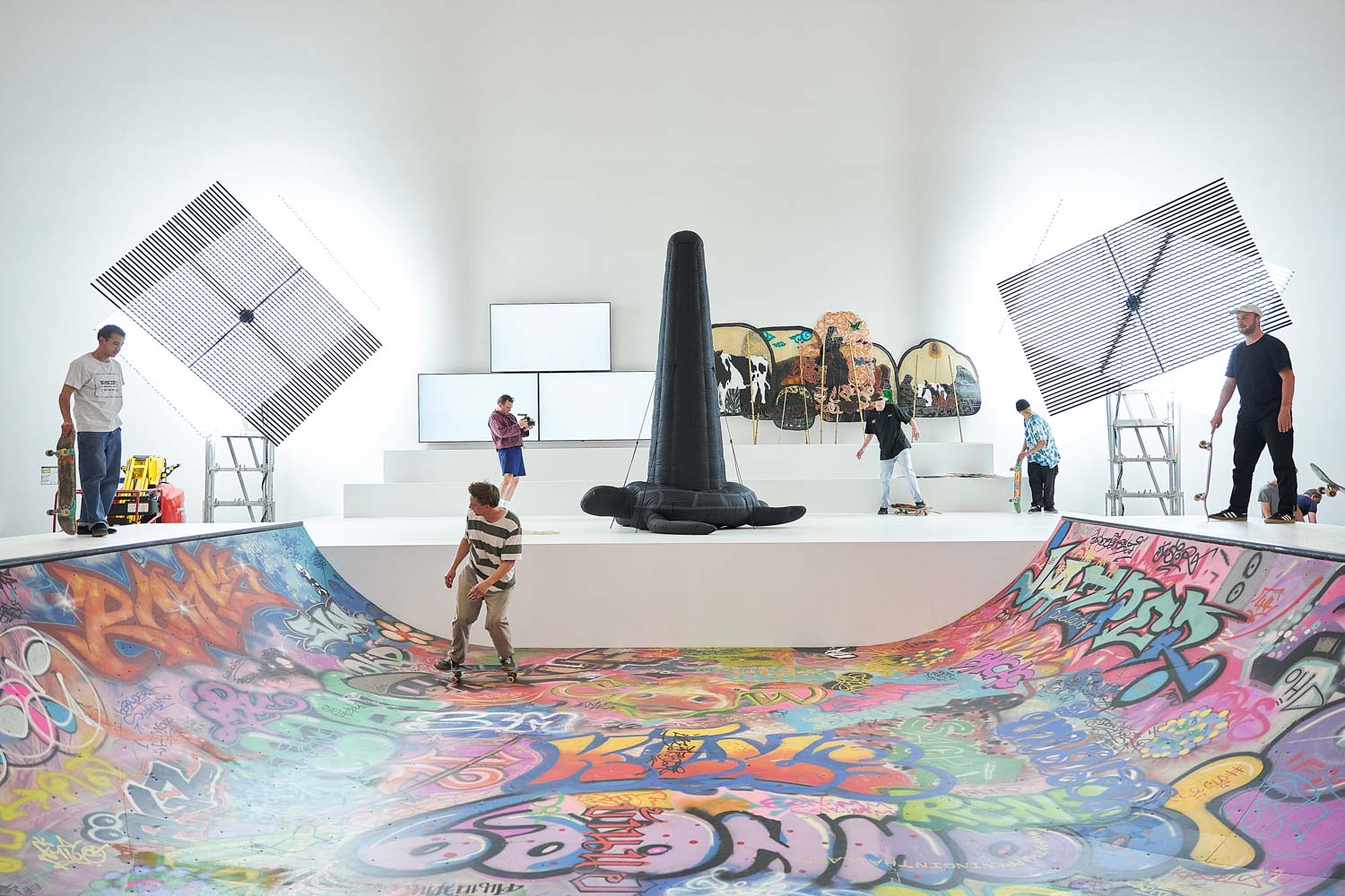 An Easy Guide To documenta fifteen Baan Noorg Collaborative Arts and Culture, The Rituals of Things, 2022, installation view, documenta Halle. Photo by Nicolas Wefers
