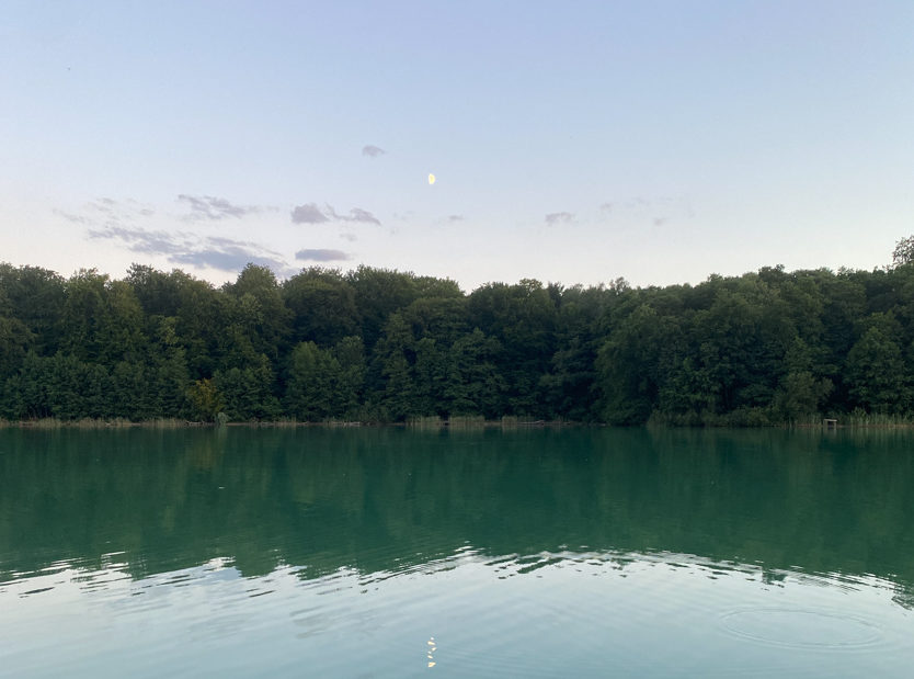 Tent Hotel The lake. The crisp, perfect, refreshing, glacial water lake