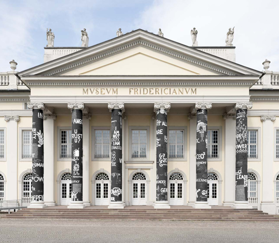 d15_Fridericianum_Dan_Perjovschi_Foto_2022_Foto_Nicolas_Wefers_002-1