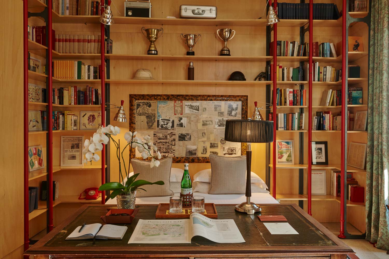 Casa Howard Firenze Residenza d’Epoca And to my favorite room in the Casa, a library room