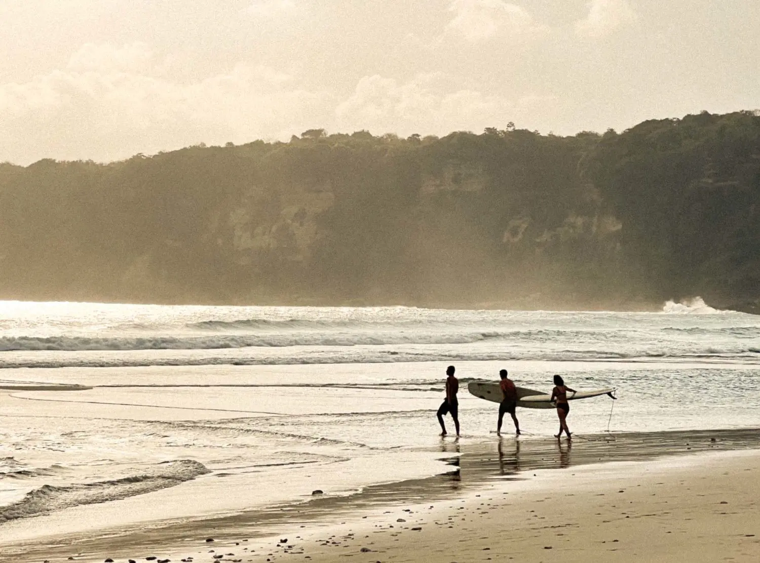 The Sanubari Surf’s up! The tide is usually perfect first thing in the morning or in the late afternoon. A perfect way to start or finish the day