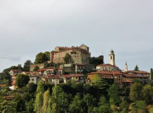Cremolino Castle