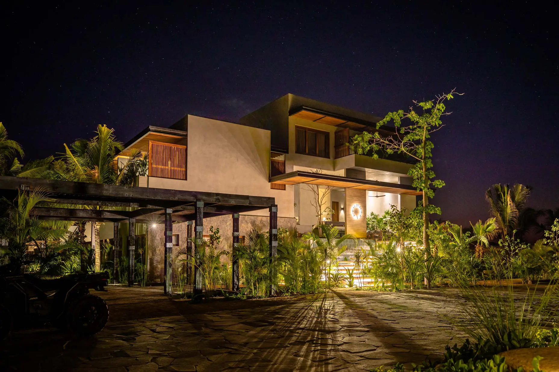 Hotelito under the starry night skies.