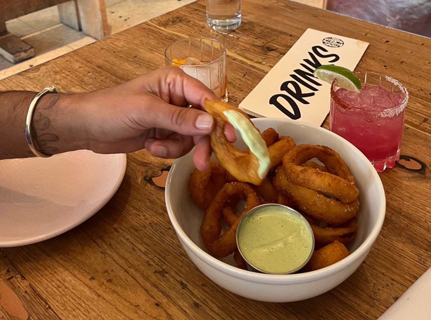 The onion rings with lime mayonnaise are highly recommended 