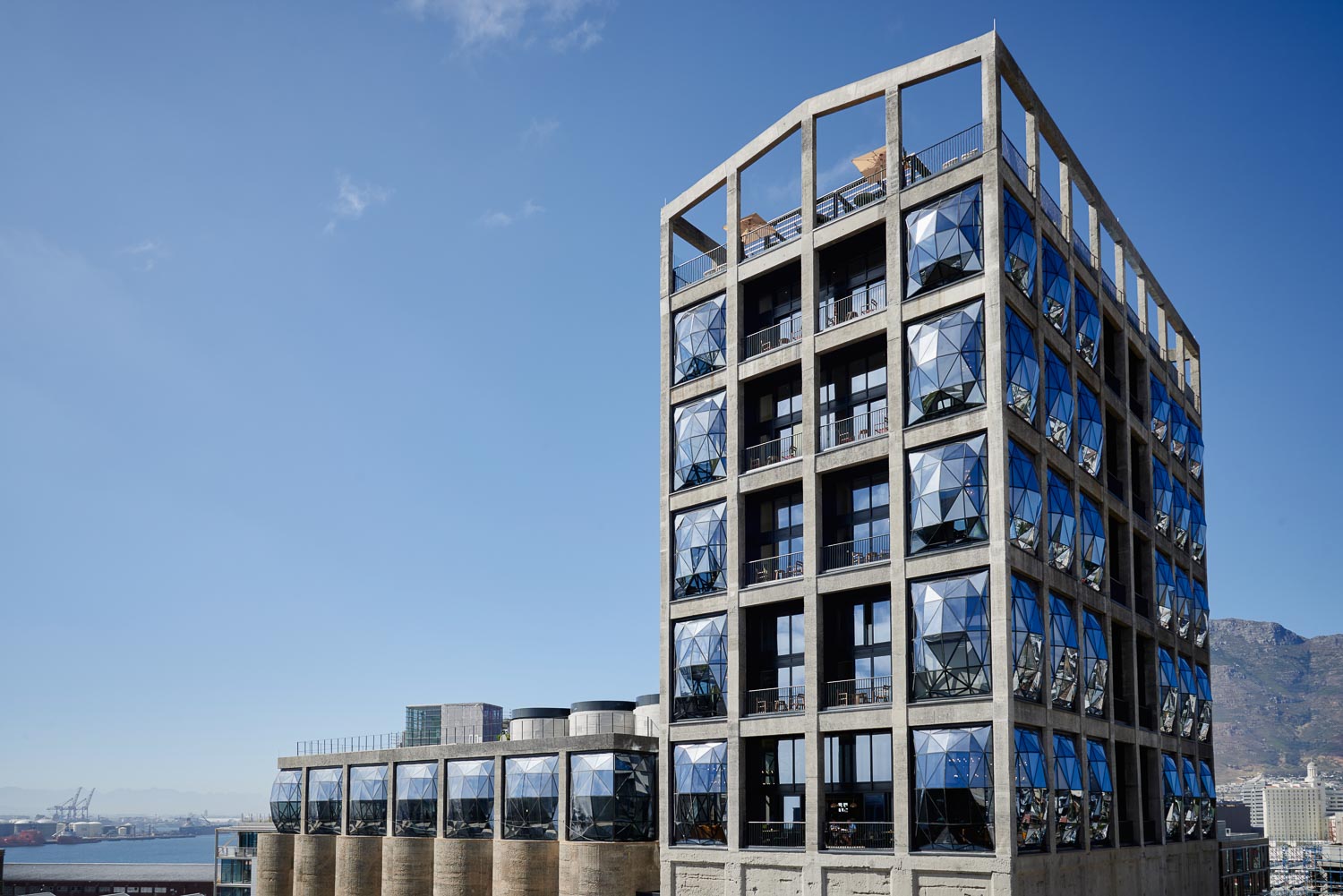 The Silo Pretty exciting to arrive to the hotel and be faced with one of the most remarkable buildings on the Cape Town skyline! The Silo shares the epic building with Zeitz MOCAA should be on everyone's bucket list