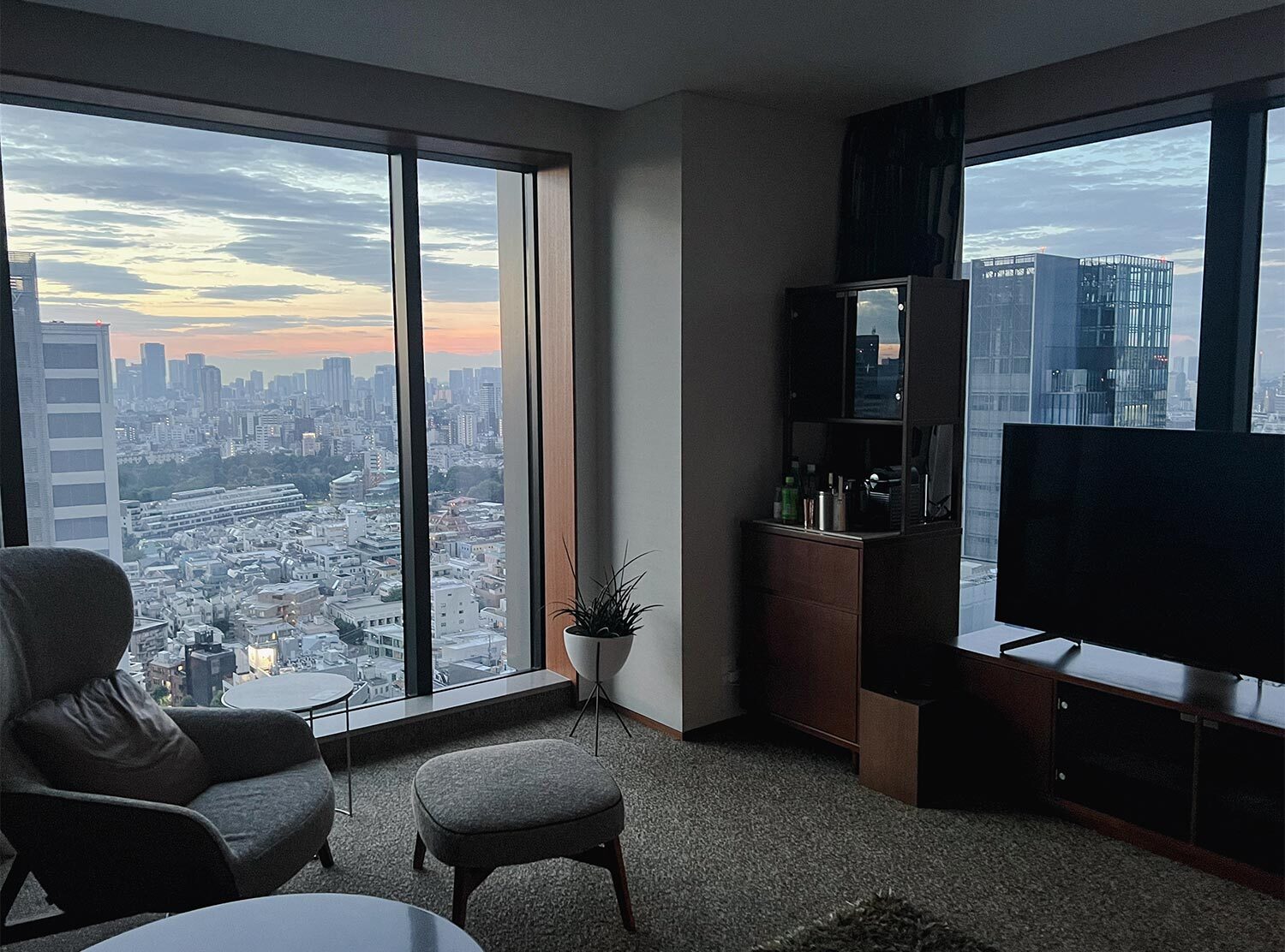 The Aoyama Grand Hotel Stunning views morning, day, and night