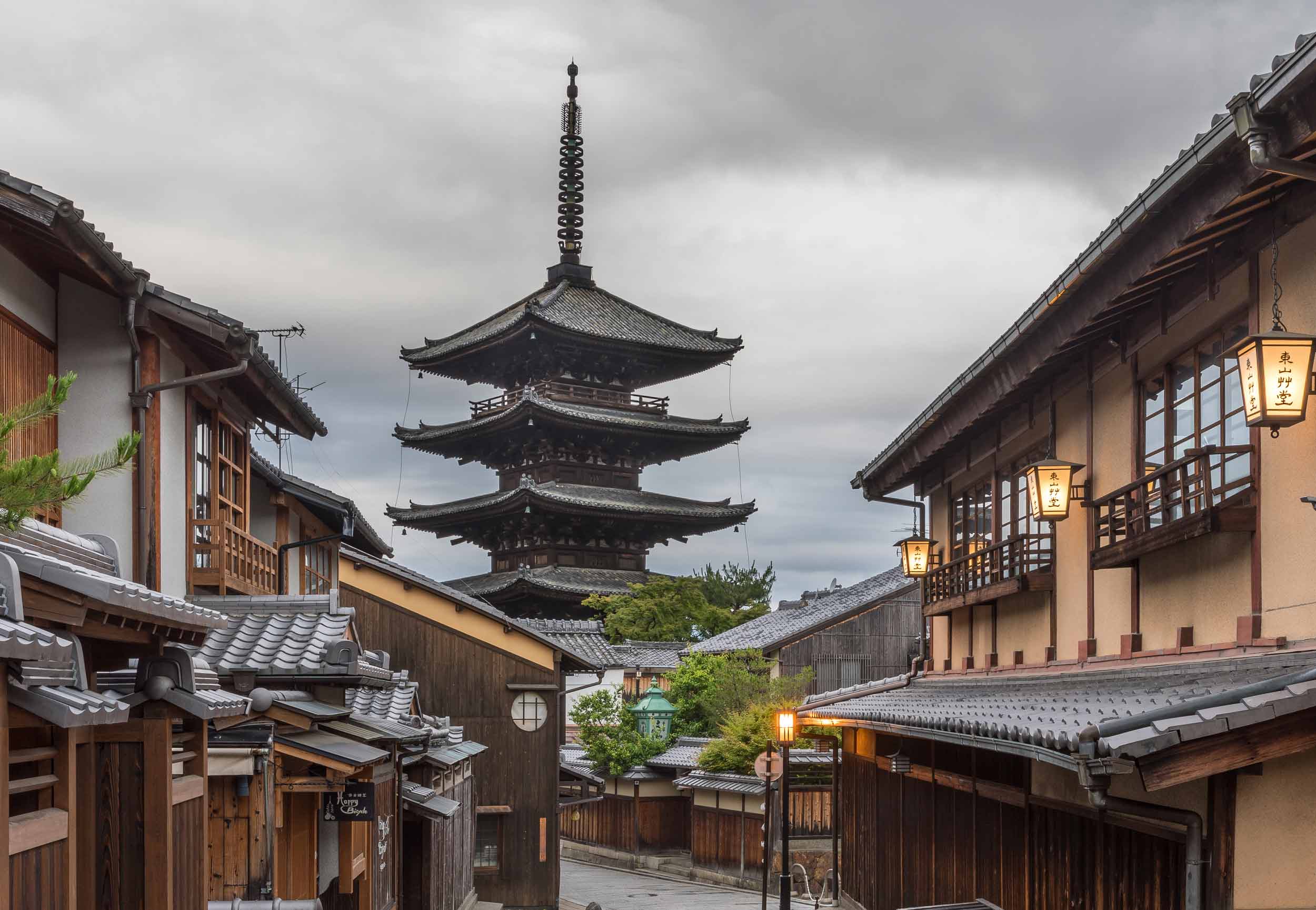 Hokan-Ji Temple 