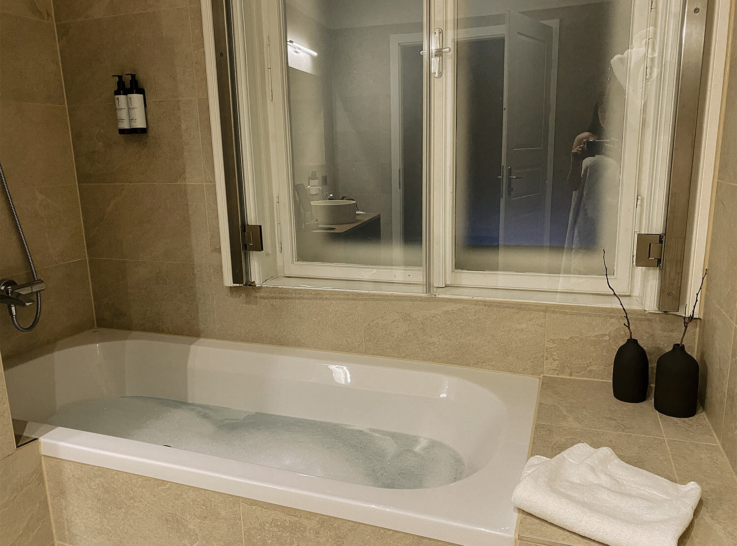 Hotel Zola Bubble baths in November? Yes, please