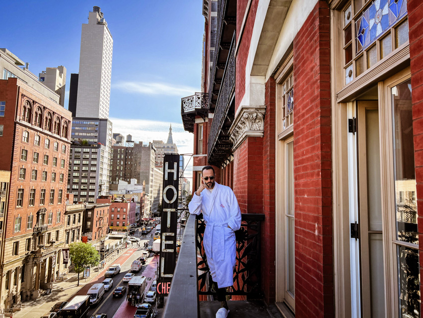 Hotel Chelsea My own private balcony with a view of the iconic sign. So many artists and personalties have been here!