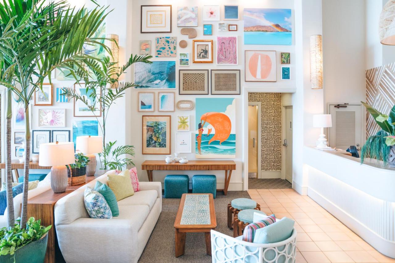 kaimana beach lobby