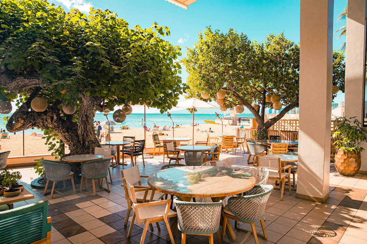 kaimana hotel restaurant