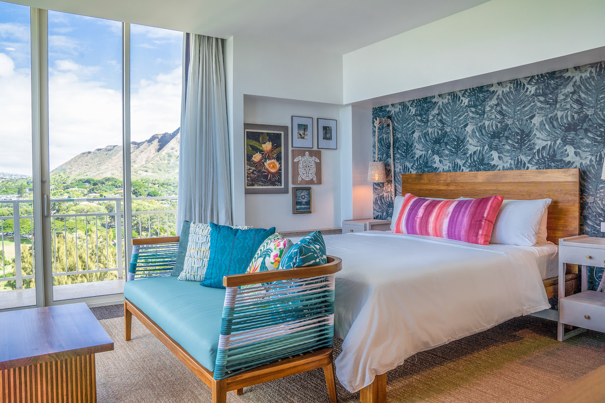 kaimana hotel guestroom