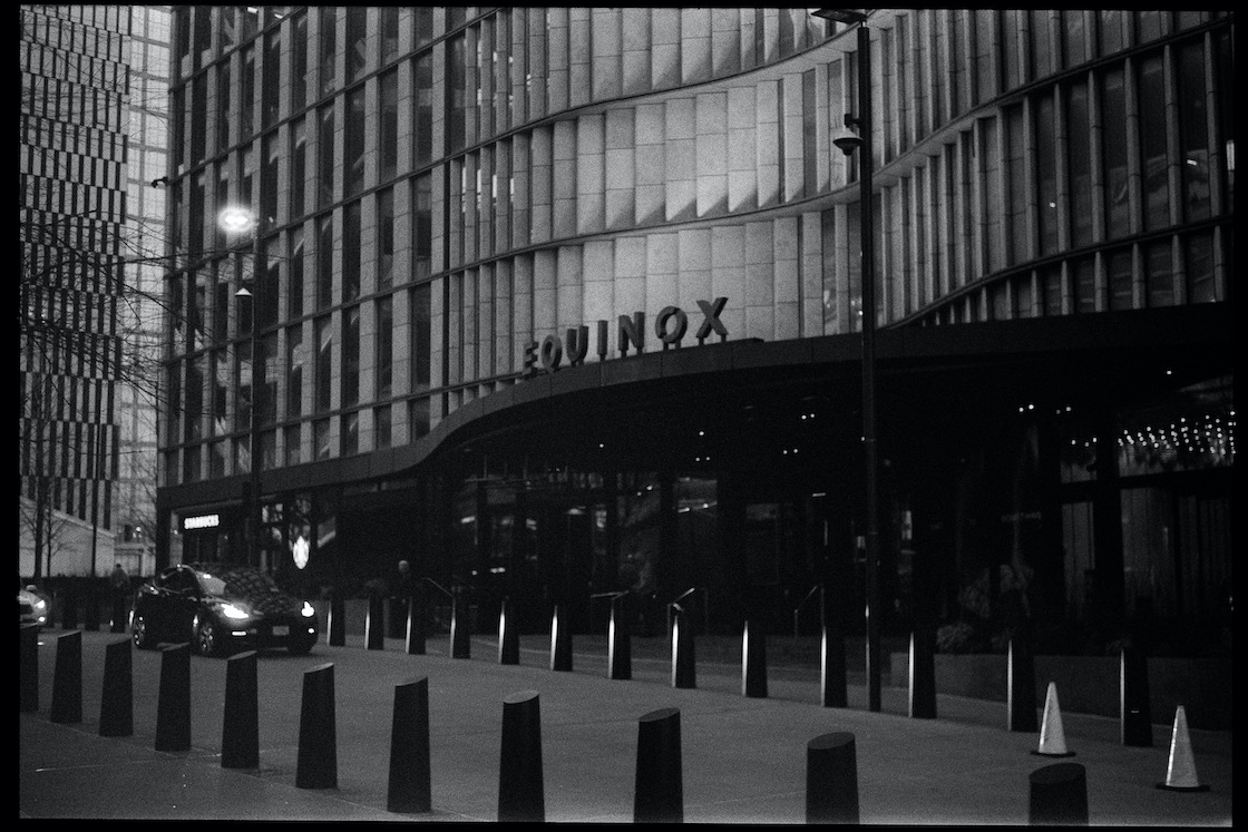 EQUINOX HOTEL NEW YORK The façade
