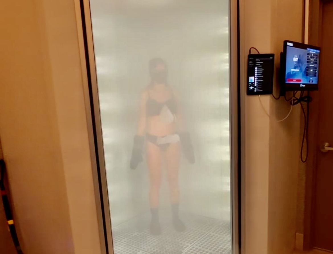 EQUINOX HOTEL NEW YORK The second of my two techno treatments. Following a 30-minute deep infrared sauna, three minutes in this cryo chamber at -100 Celsius. I swear it was enjoyable — and it made me feel so high on life 