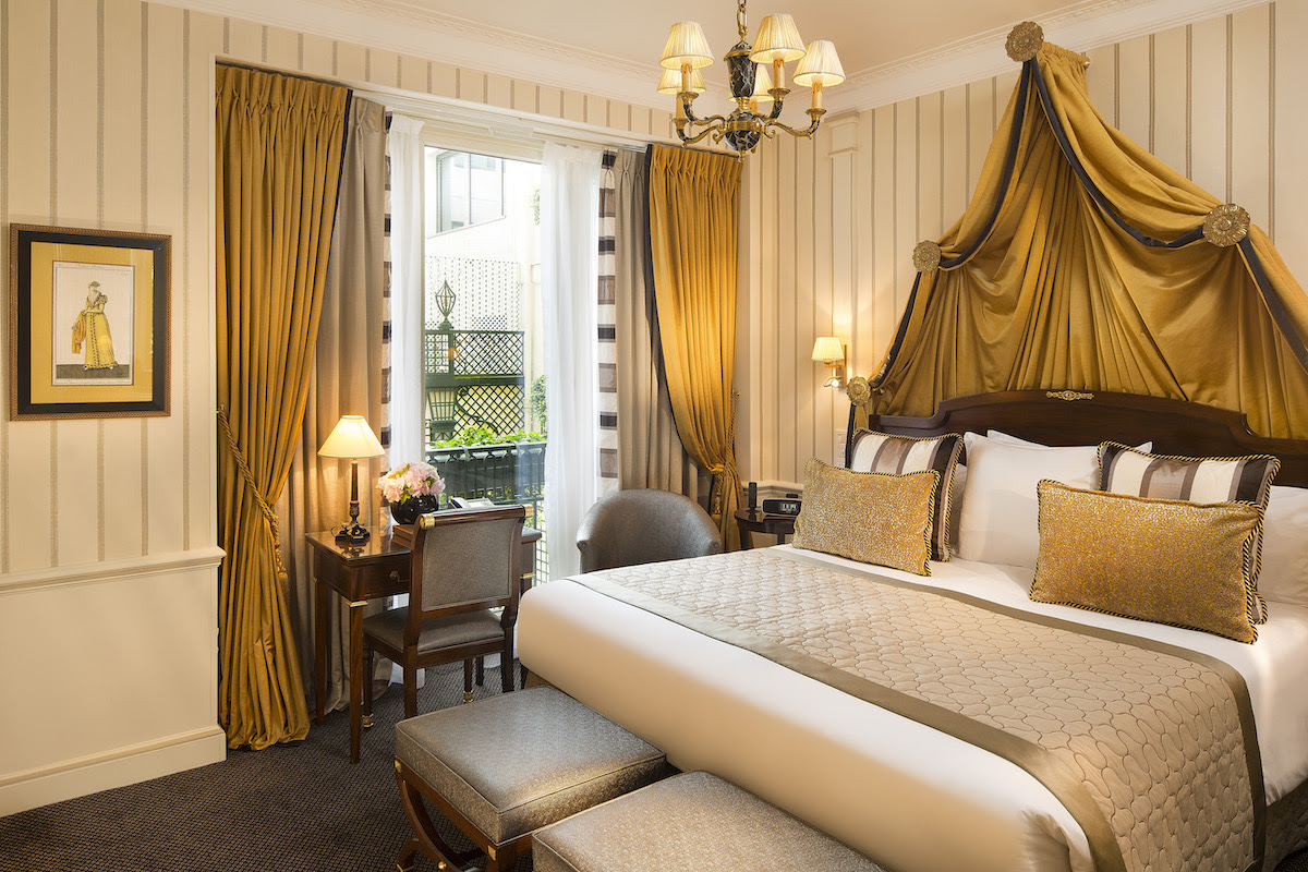 Hotel Napoleon Room