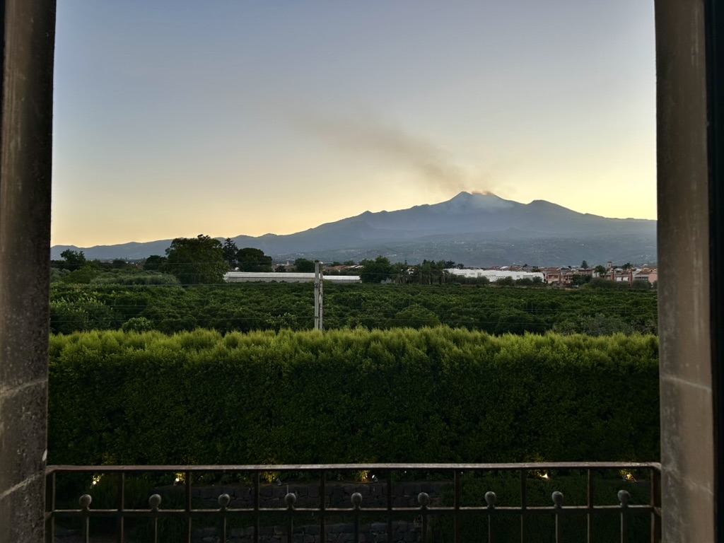 Zash Country Boutique Hotel & Spa Just a casual active volcano outside our window