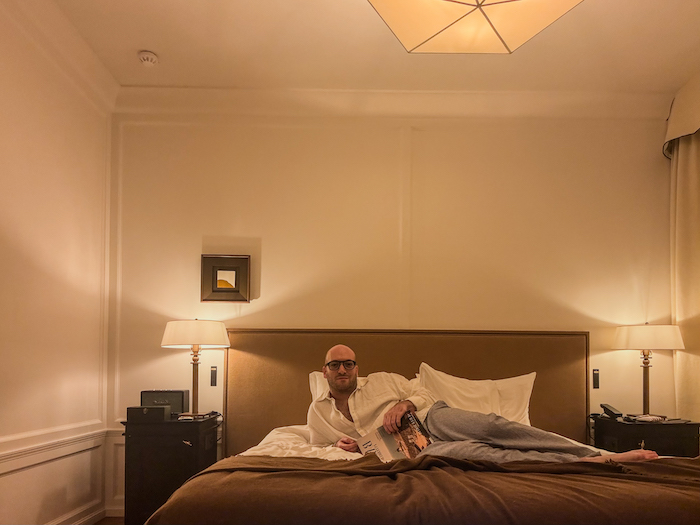 Hôtel Balzac Bonne nuit mes amis, late night reads before bed