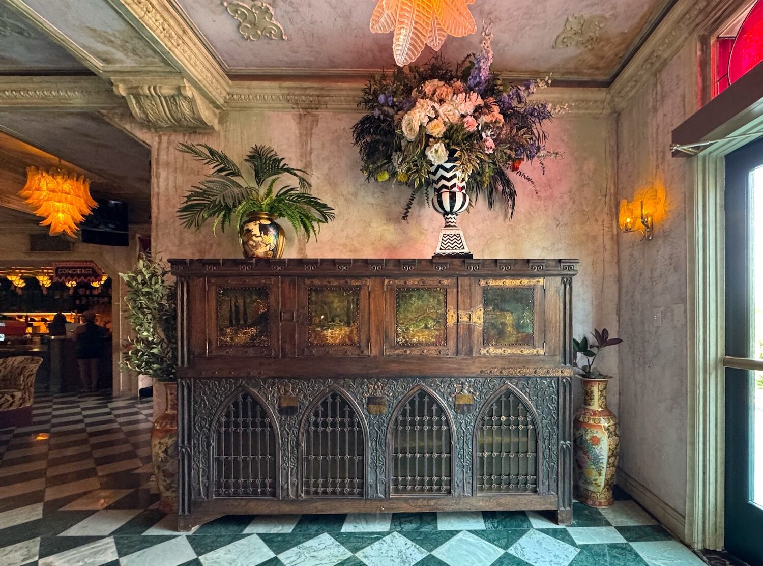 Lafayette Hotel San Diego Every corner here is a cinematic masterpiece