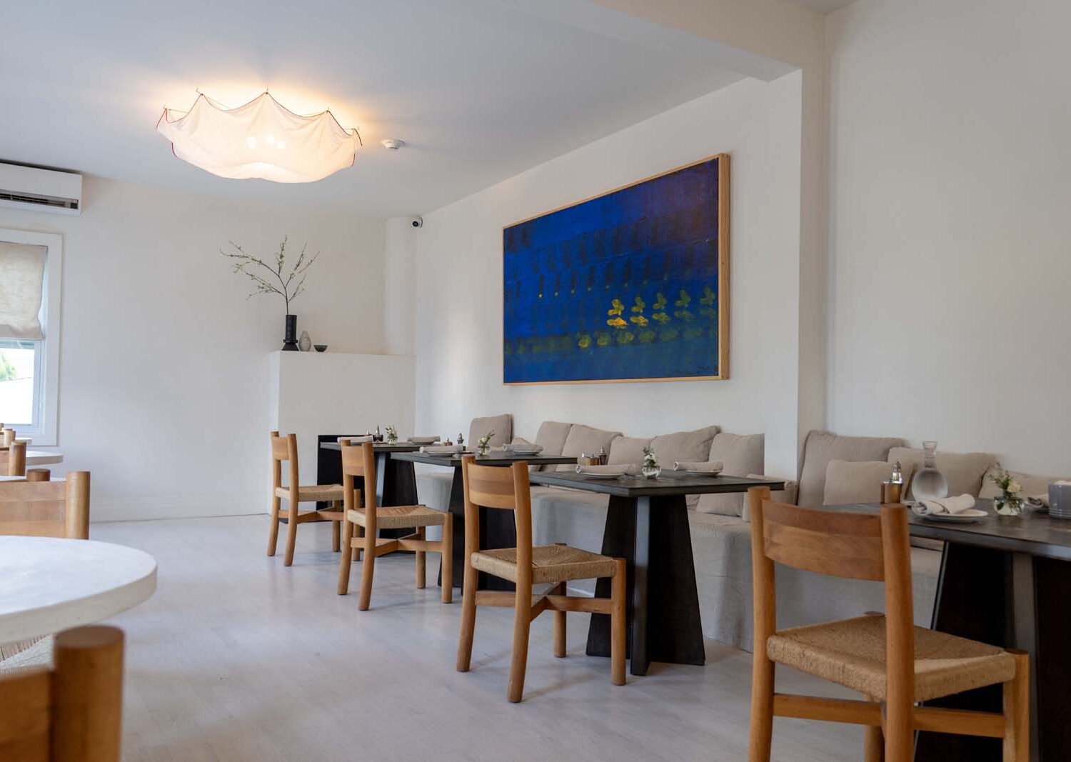 The James Bradley chic dinning room