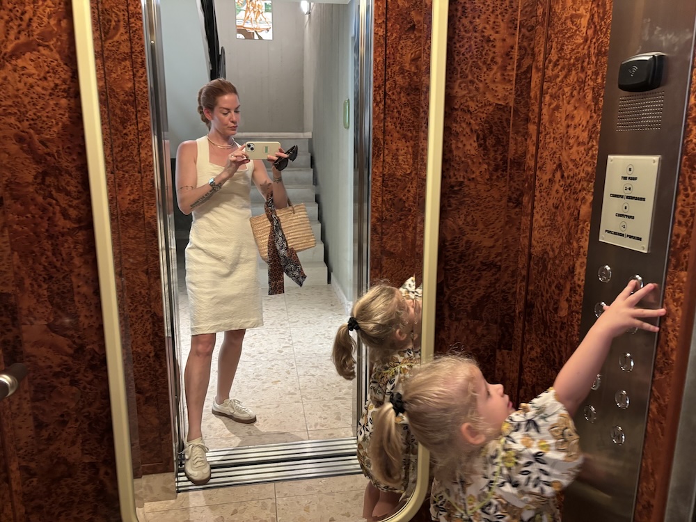 The Hoxton, Florence Chic elevator to the rooftop