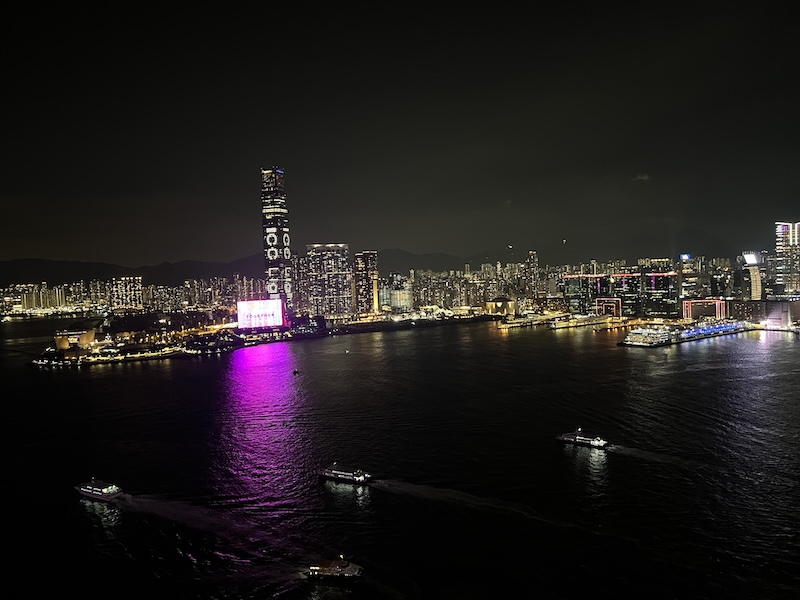 Four Seasons Hotel Hong Kong Couldn’t get enough of these evening vistas of the neon-drenched Kowloon skyline