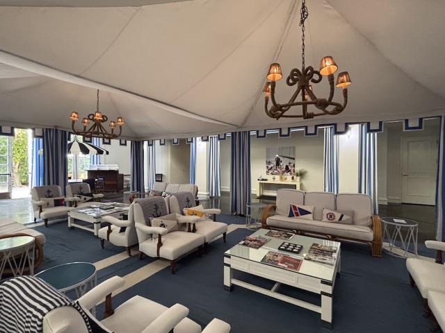 Parker Palm Springs The PSYC lounge